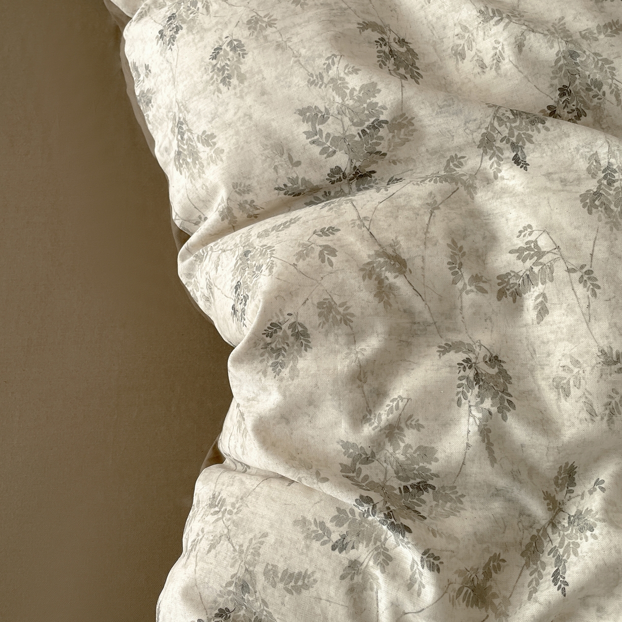 91家纺网 家纺一手货源 找家纺 沐棉家居 2026春夏新款绑带蝴蝶结棉麻四件套 暮色