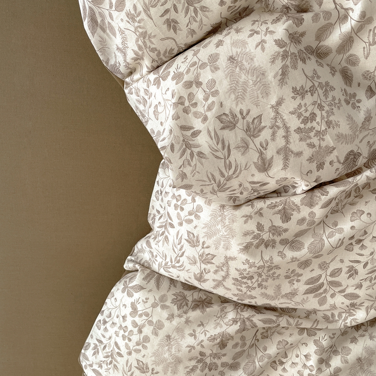 91家纺网 家纺一手货源 找家纺 沐棉家居 2026春夏新款绑带蝴蝶结棉麻四件套 一叶知秋