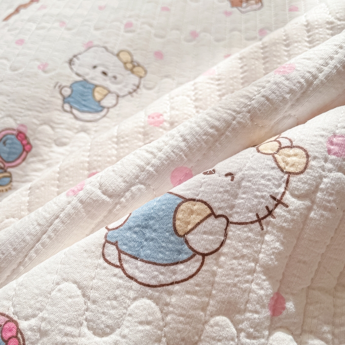 91家纺网 家纺一手货源 找家纺 云玲时尚 2026新款A类云感双层纱7A抗菌床盖夏被四件套系列 粉波Kitty梦