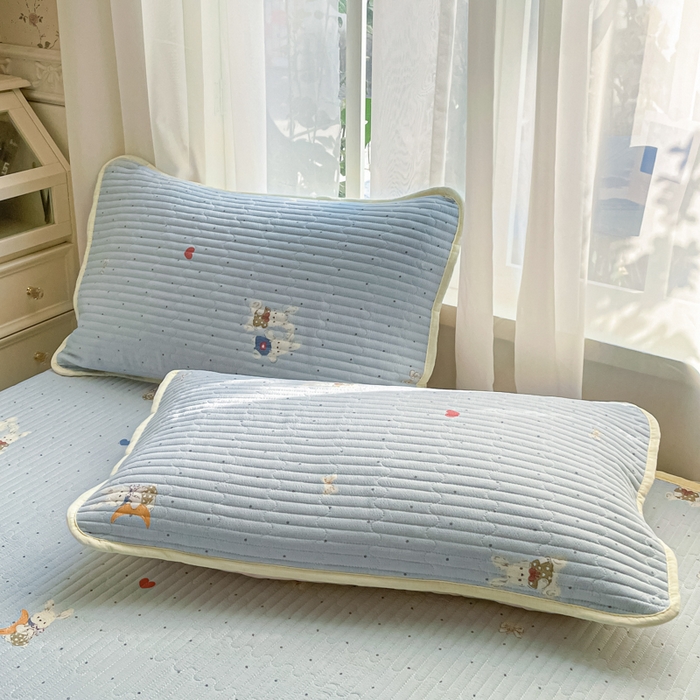 91家纺网 家纺一手货源 找家纺 云玲时尚 2026新款A类云感双层纱7A抗菌床盖夏被四件套系列 兔眠