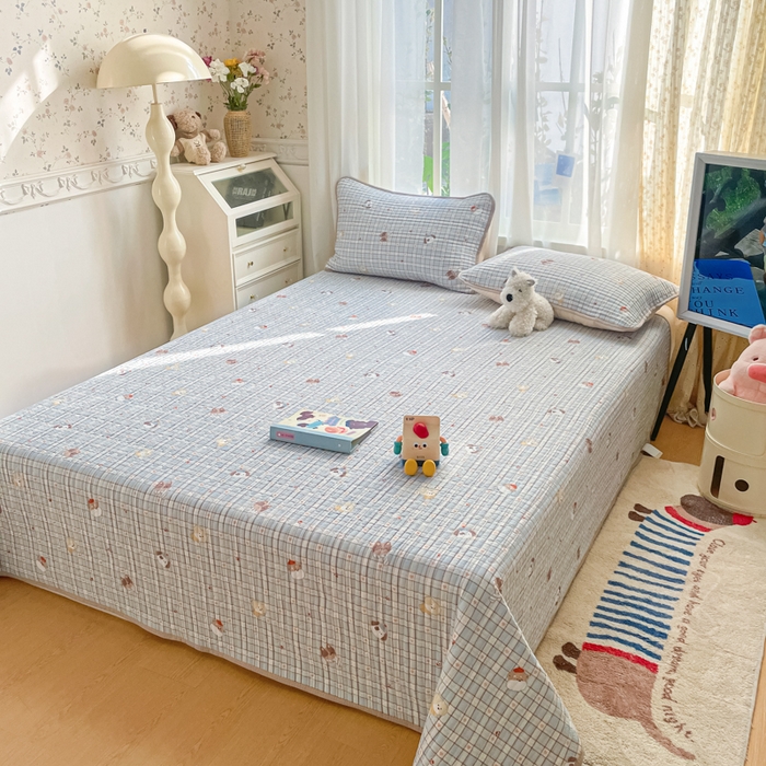 91家纺网 家纺一手货源 找家纺 云玲时尚 2026新款A类云感双层纱7A抗菌床盖夏被四件套系列 蓝格萌狗