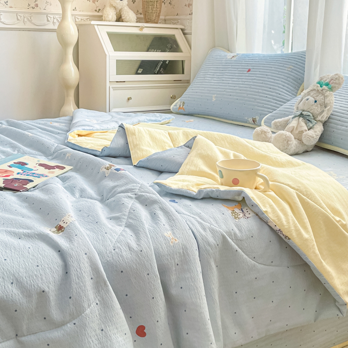 91家纺网 家纺一手货源 找家纺 云玲时尚 2026新款A类云感双层纱7A抗菌床盖夏被四件套系列 兔眠