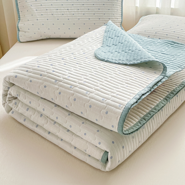 91家纺网 家纺一手货源 找家纺 云玲时尚 2026新款A类云感双层纱7A抗菌床盖夏被四件套系列 海盐波波