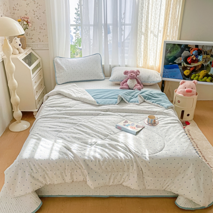 91家纺网 家纺一手货源 找家纺 云玲时尚 2026新款A类云感双层纱7A抗菌床盖夏被四件套系列 海盐波波