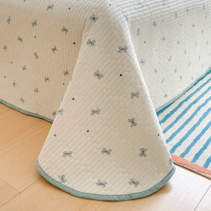 91家纺网 家纺一手货源 找家纺 云玲时尚 2026新款A类云感双层纱7A抗菌床盖夏被四件套系列 倾结