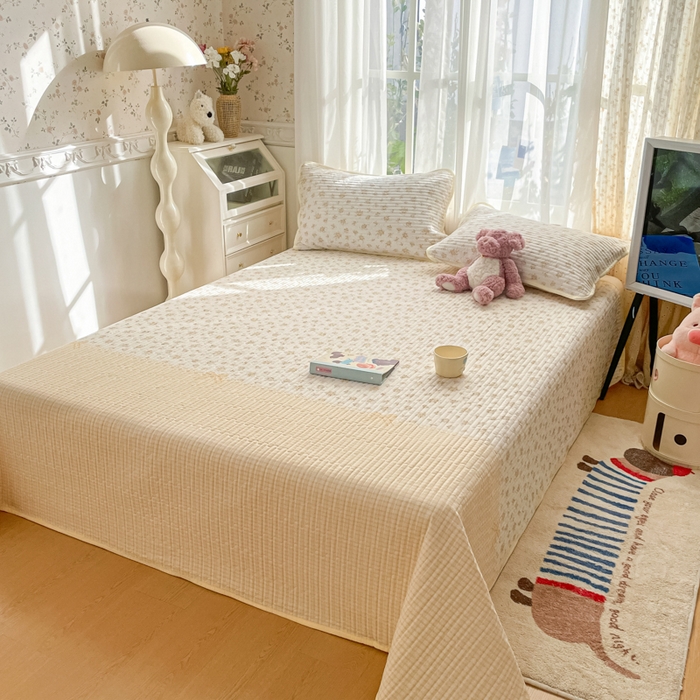 91家纺网 家纺一手货源 找家纺 云玲时尚 2026新款A类云感双层纱7A抗菌床盖夏被四件套系列 暖花