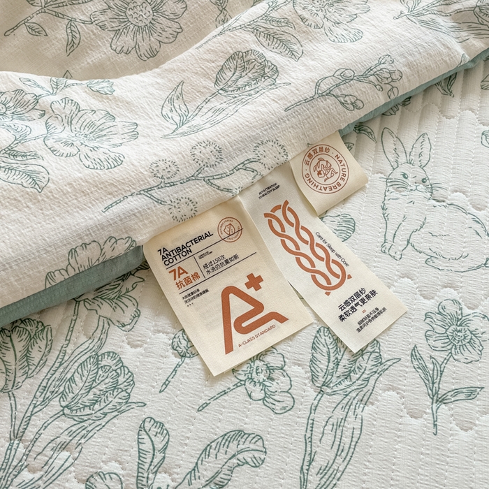 91家纺网 家纺一手货源 找家纺 云玲时尚 2026新款A类云感双层纱7A抗菌床盖夏被四件套系列 花开漫漫