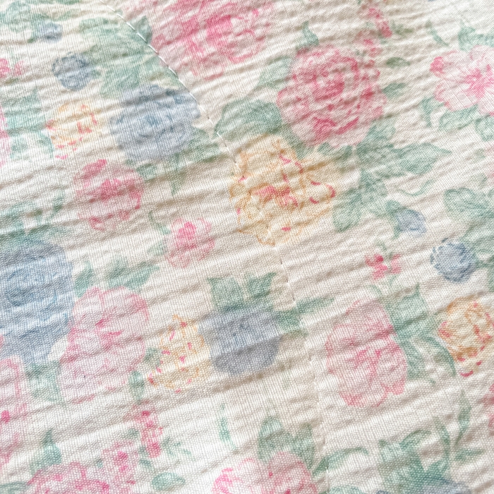 91家纺网 家纺一手货源 找家纺 云玲时尚 2026新款A类云感双层纱7A抗菌床盖夏被四件套系列 花蔓