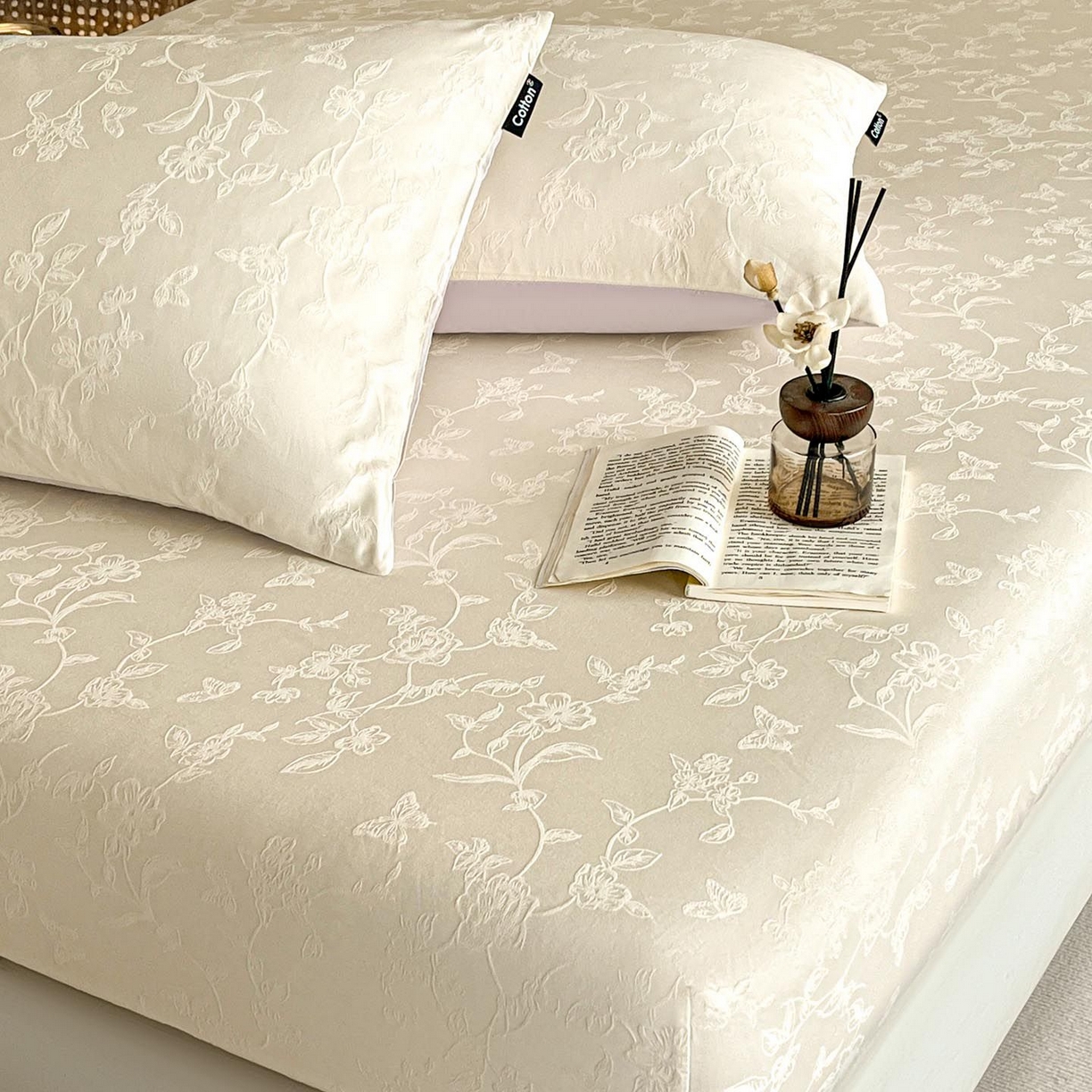 91家纺网 家纺一手货源 找家纺 涵宸家纺 2026新款全棉提花里拉系列单枕套 枕套-毓影-奶白