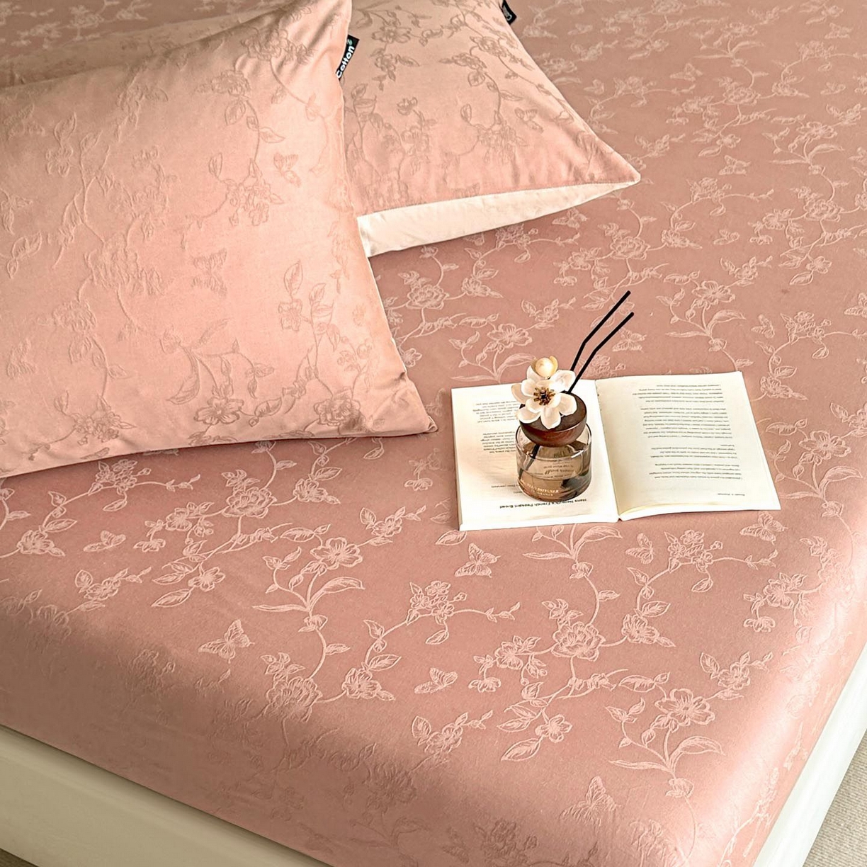 91家纺网 家纺一手货源 找家纺 涵宸家纺 2026新款全棉提花里拉系列单枕套 枕套-毓影-豆沙