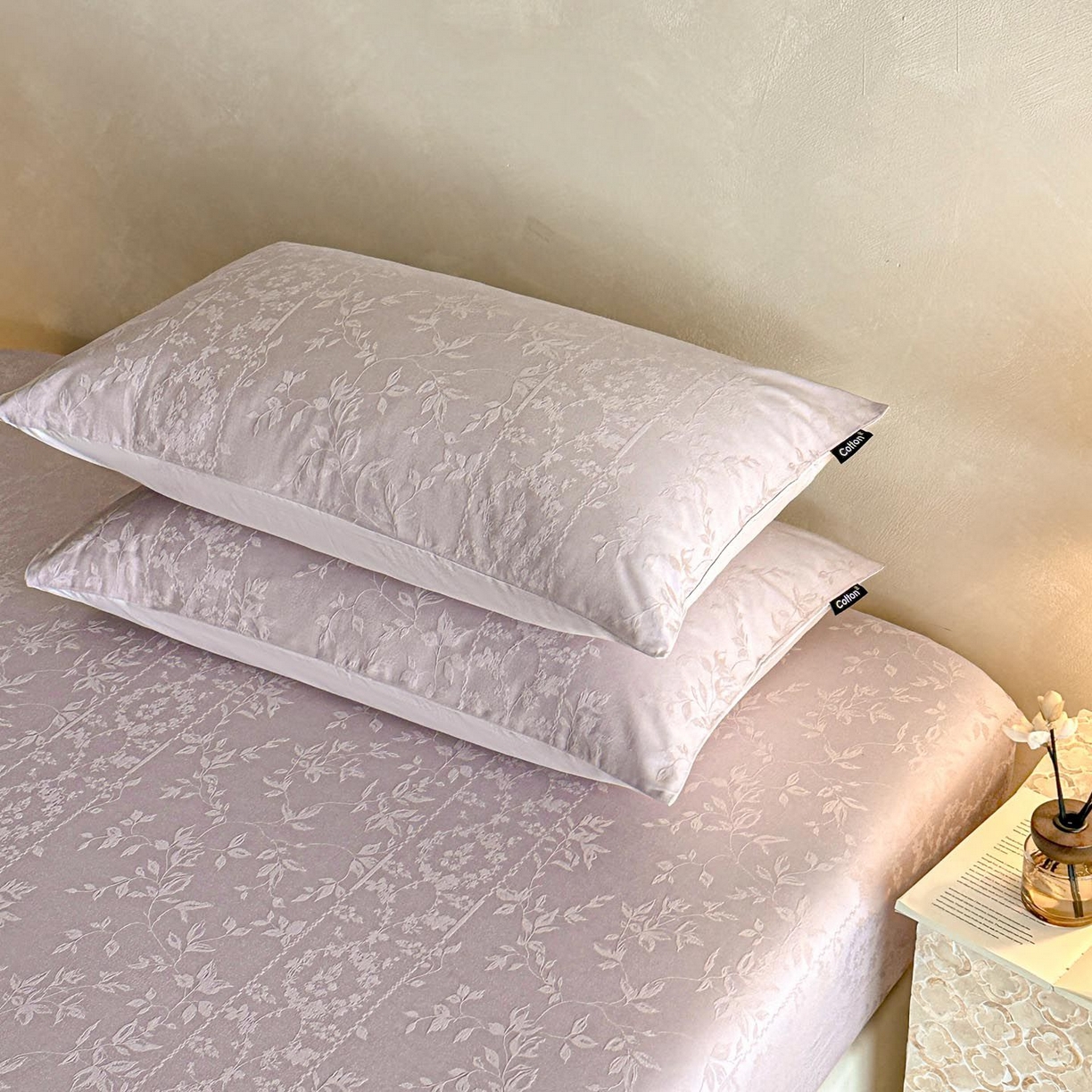 91家纺网 家纺一手货源 找家纺 涵宸家纺 2026新款全棉提花里拉系列单枕套 枕套-沁语-紫