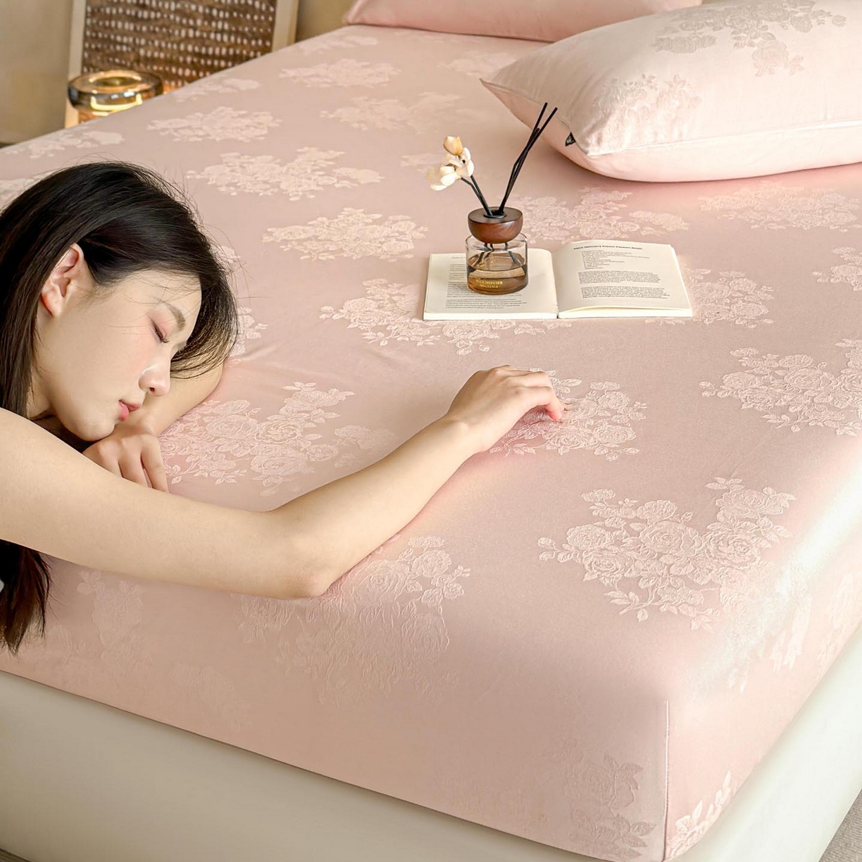 91家纺网 家纺一手货源 找家纺 涵宸家纺 2026新款全棉提花里拉系列单床笠 床笠-花夕-粉