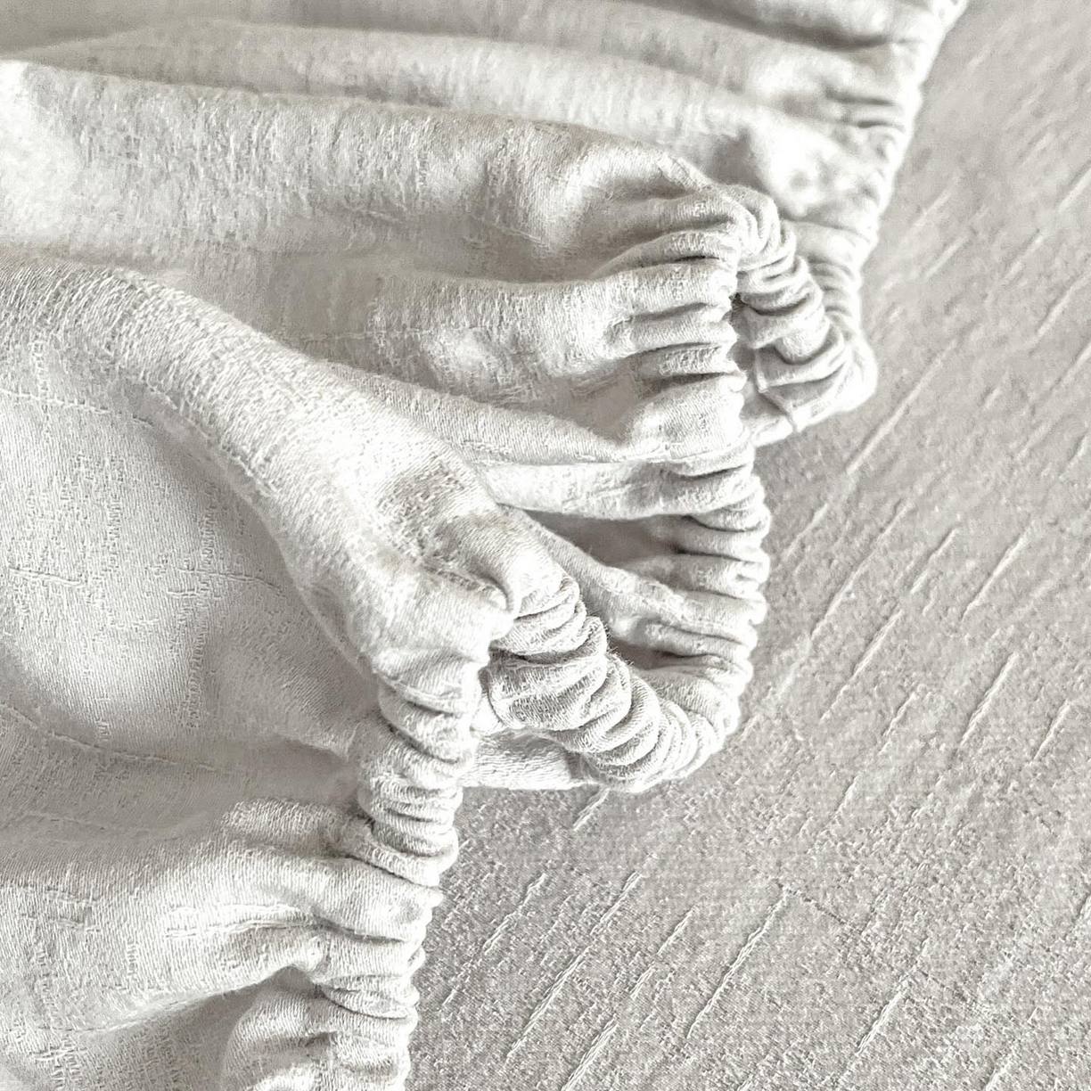 91家纺网 家纺一手货源 找家纺 涵宸家纺 2026新款全棉提花里拉系列单床笠 床笠-凌维-灰