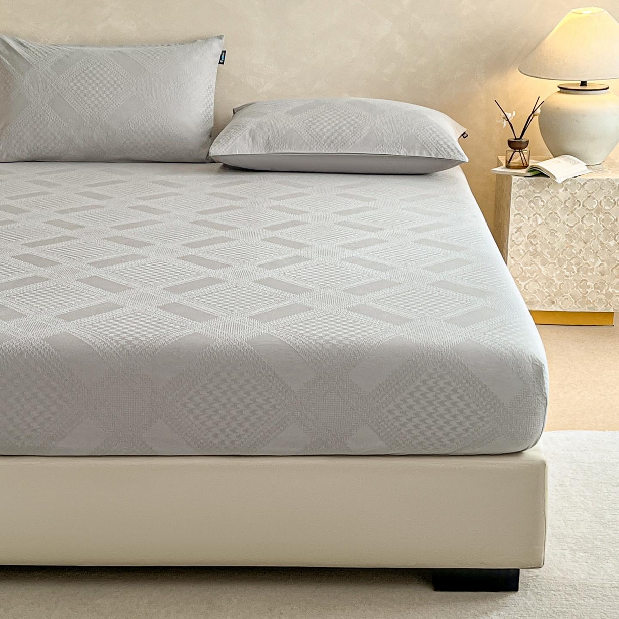 91家纺网 家纺一手货源 找家纺 涵宸家纺 2026新款全棉提花里拉系列单床笠 床笠-千喜格