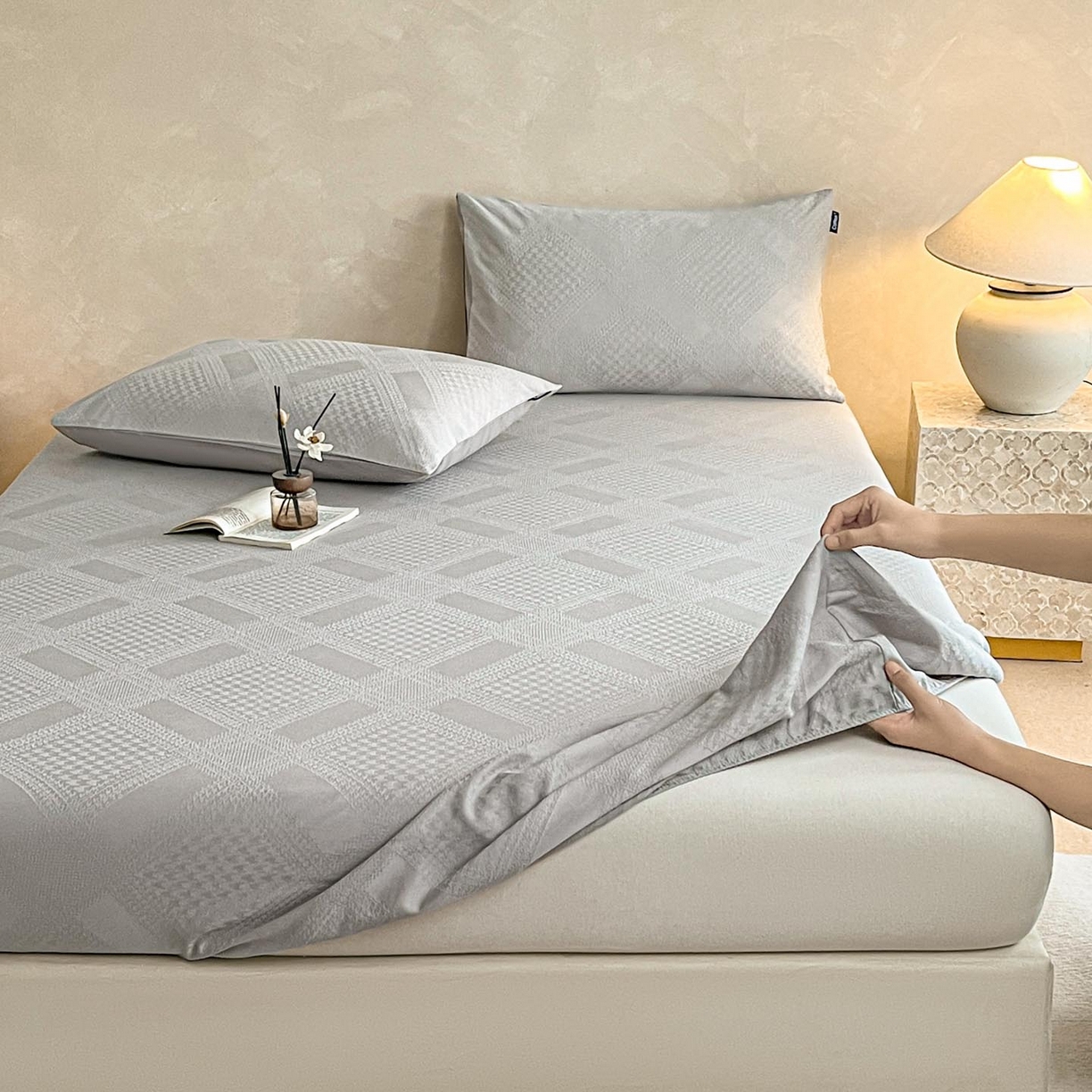 91家纺网 家纺一手货源 找家纺 涵宸家纺 2026新款全棉提花里拉系列单床笠 床笠-千喜格