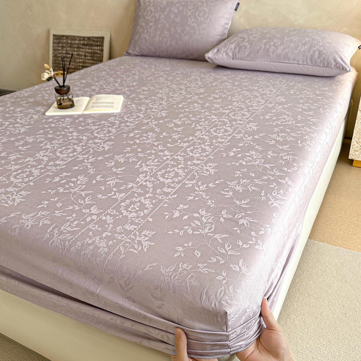 91家纺网 家纺一手货源 找家纺 涵宸家纺 2026新款全棉提花里拉系列单床笠 床笠-沁语-紫