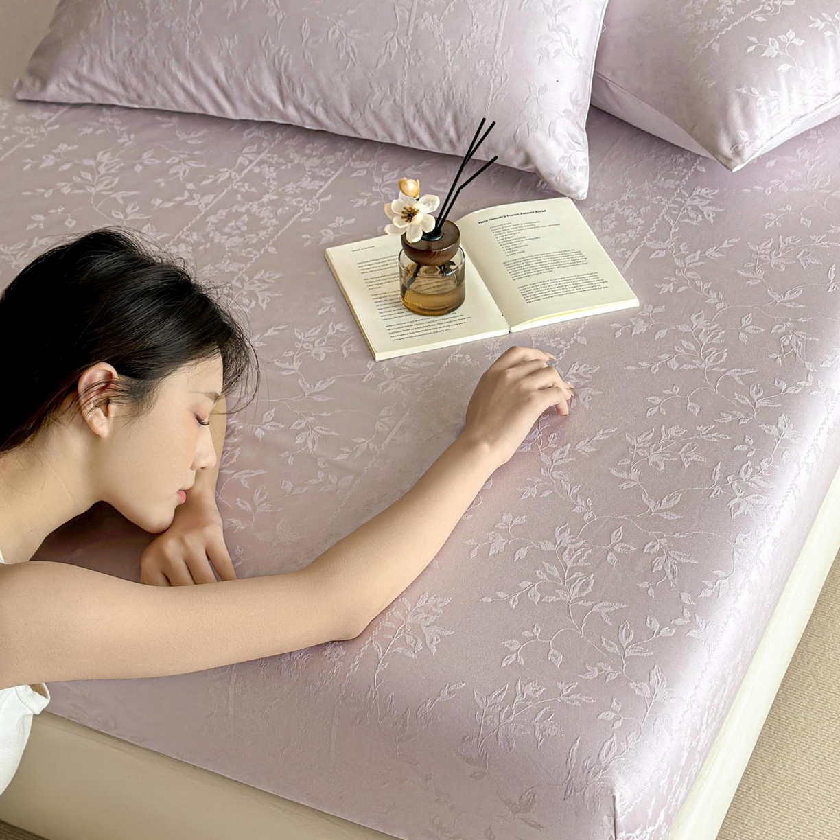 91家纺网 家纺一手货源 找家纺 涵宸家纺 2026新款全棉提花里拉系列单床笠 床笠-沁语-紫