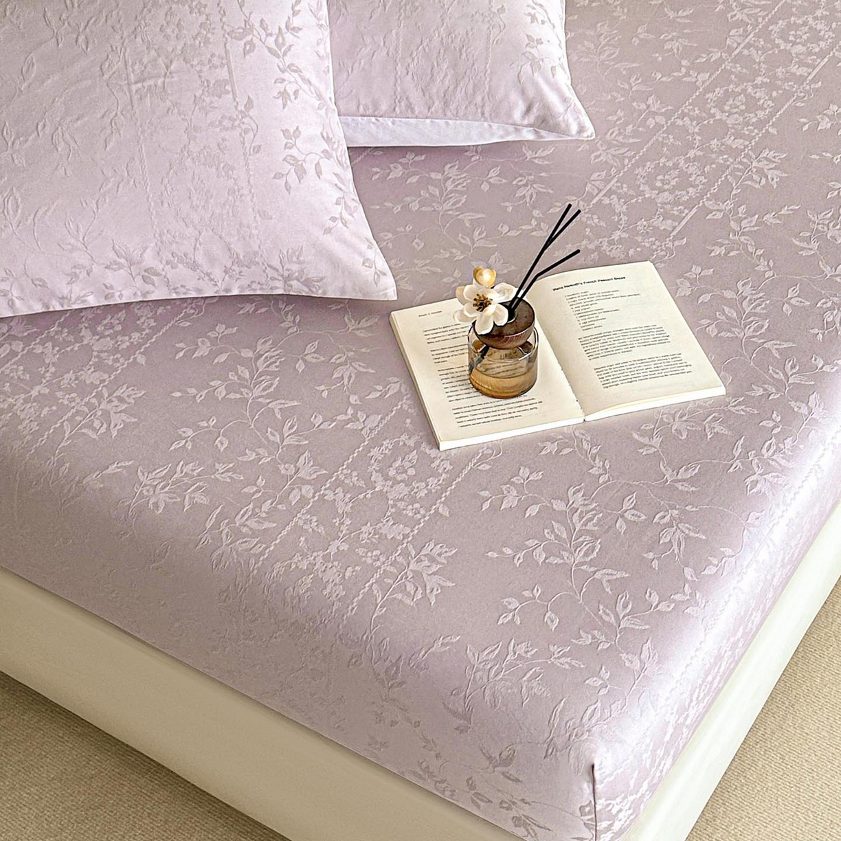 91家纺网 家纺一手货源 找家纺 涵宸家纺 2026新款全棉提花里拉系列单床笠 床笠-沁语-紫