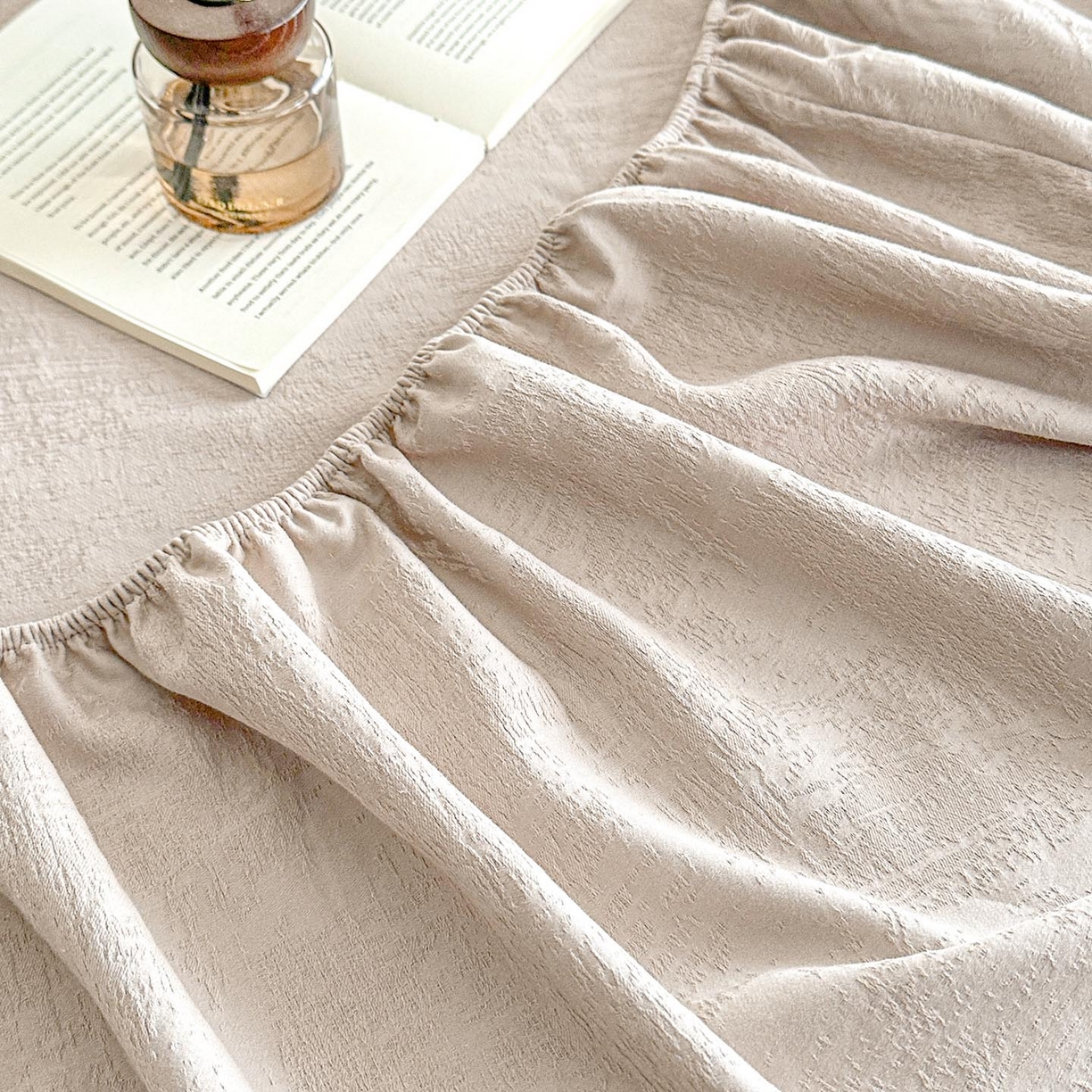 91家纺网 家纺一手货源 找家纺 涵宸家纺 2026新款全棉提花里拉系列单床笠 床笠-雾絮-灰