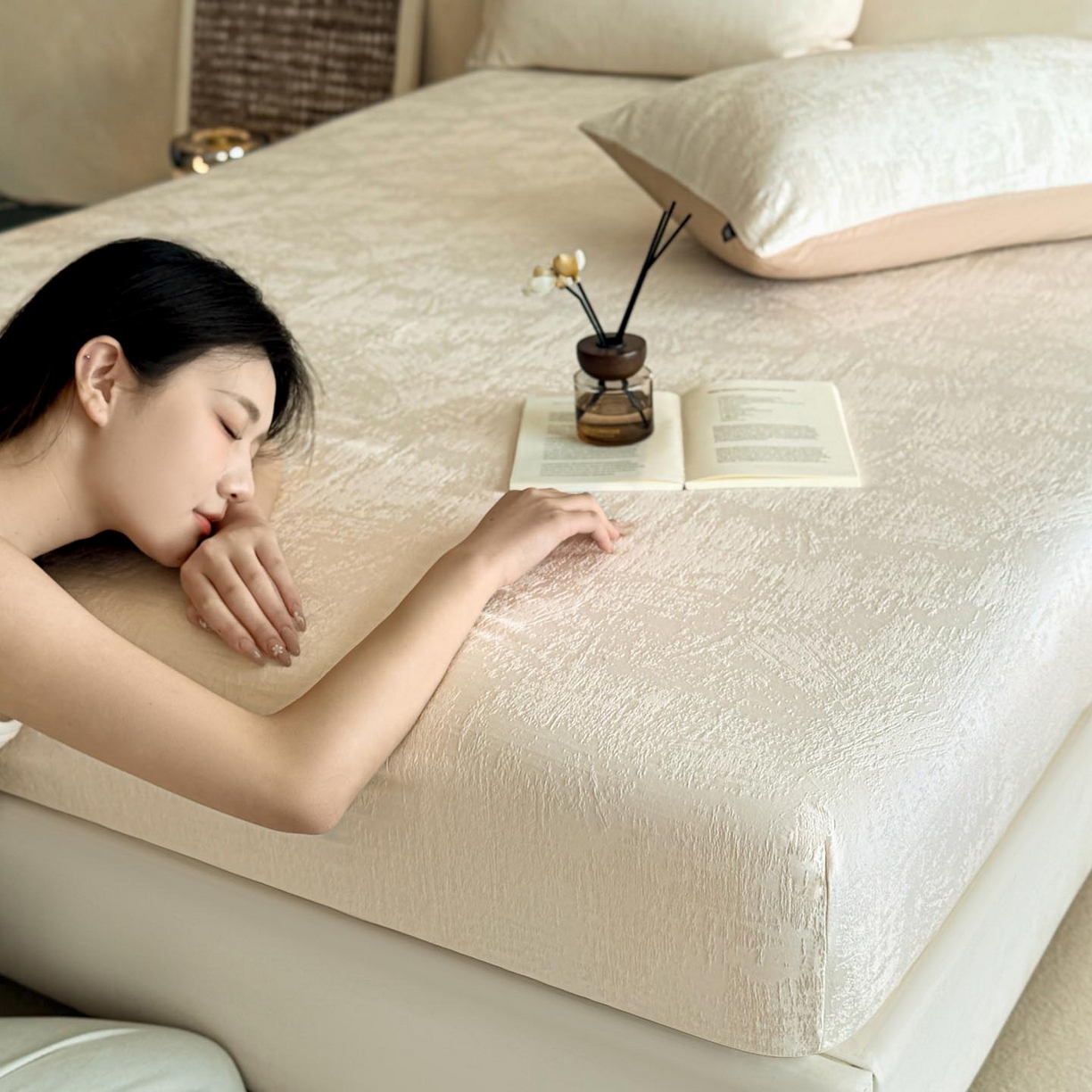 91家纺网 家纺一手货源 找家纺 涵宸家纺 2026新款全棉提花里拉系列单床笠 床笠-雾絮-奶白