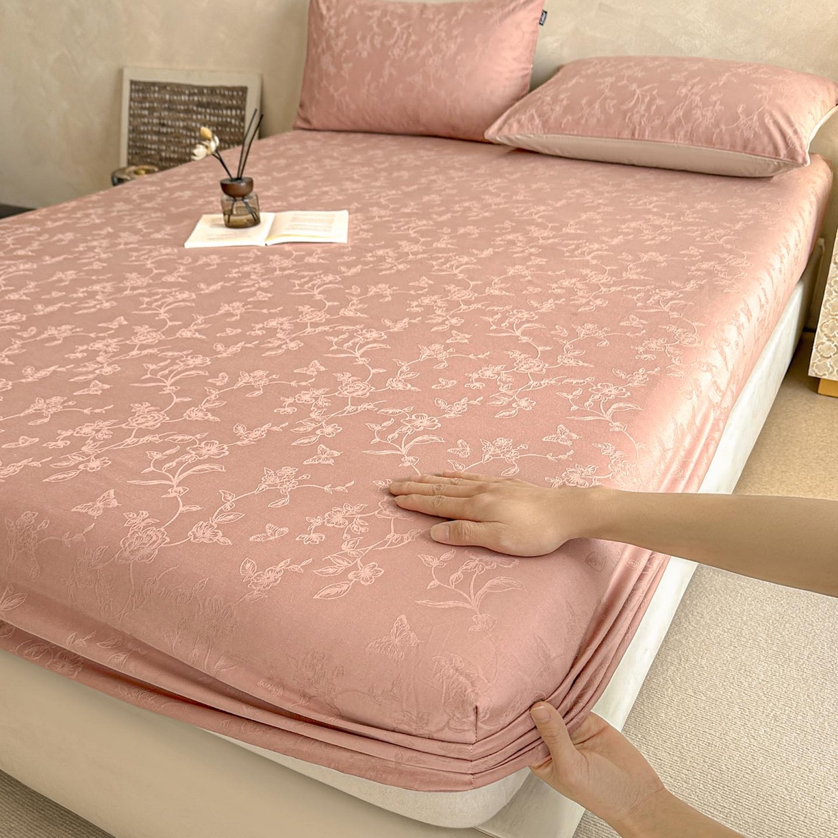 91家纺网 家纺一手货源 找家纺 涵宸家纺 2026新款全棉提花里拉系列单床笠 床笠-毓影-豆沙