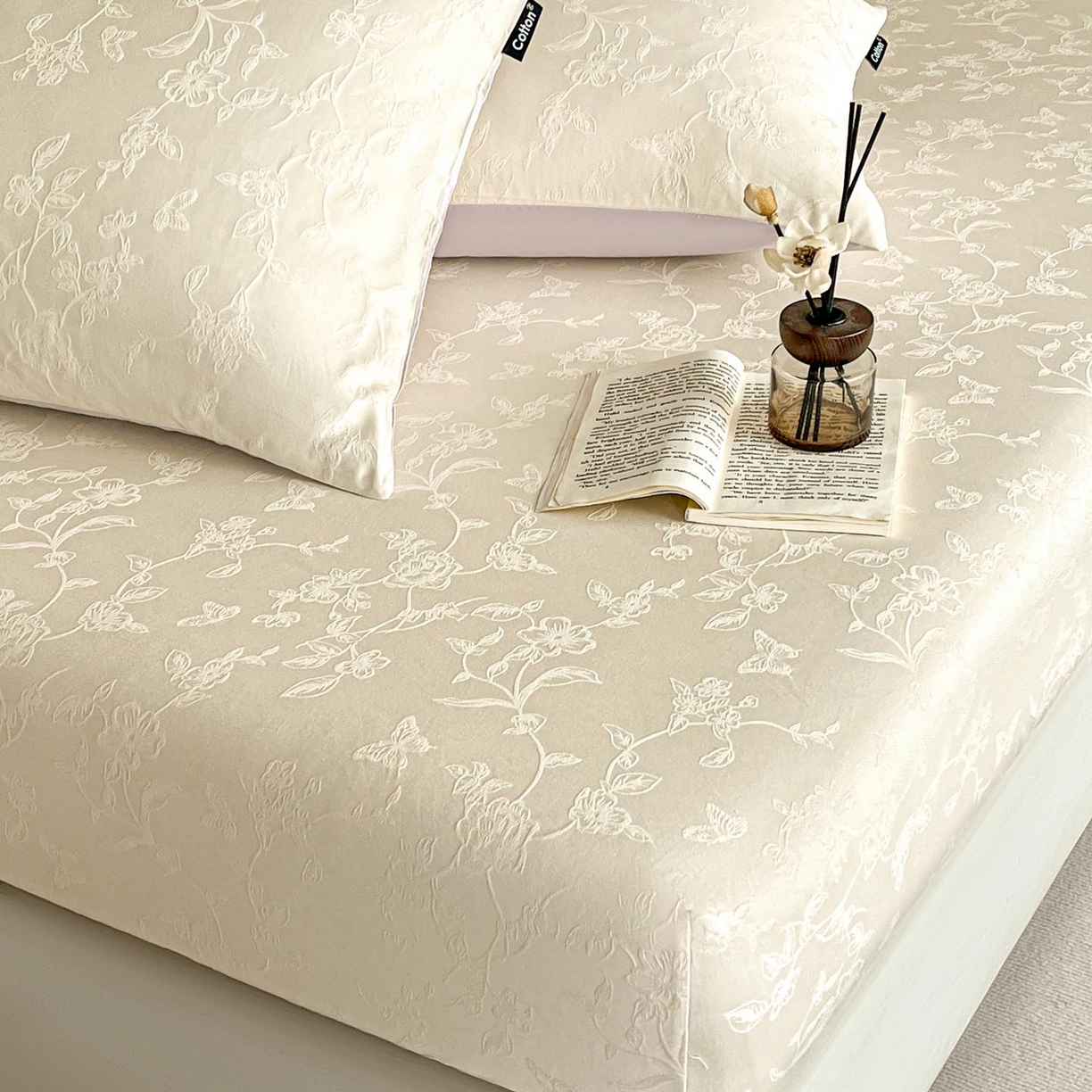 91家纺网 家纺一手货源 找家纺 涵宸家纺 2026新款全棉提花里拉系列单床笠 床笠-毓影-奶白