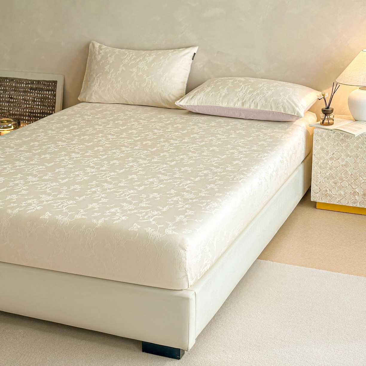 91家纺网 家纺一手货源 找家纺 涵宸家纺 2026新款全棉提花里拉系列单床笠 床笠-毓影-奶白