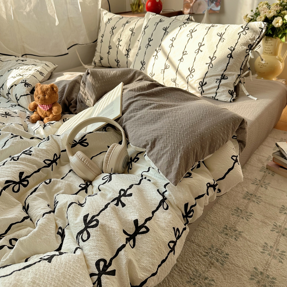 91家纺网 家纺一手货源 找家纺 顾里家纺 2026新款韩系蝴蝶结系带泡芙棉套件四件套  会员-2元 可定制床笠+8元（小四件不做床笠） 黑蝴蝶结