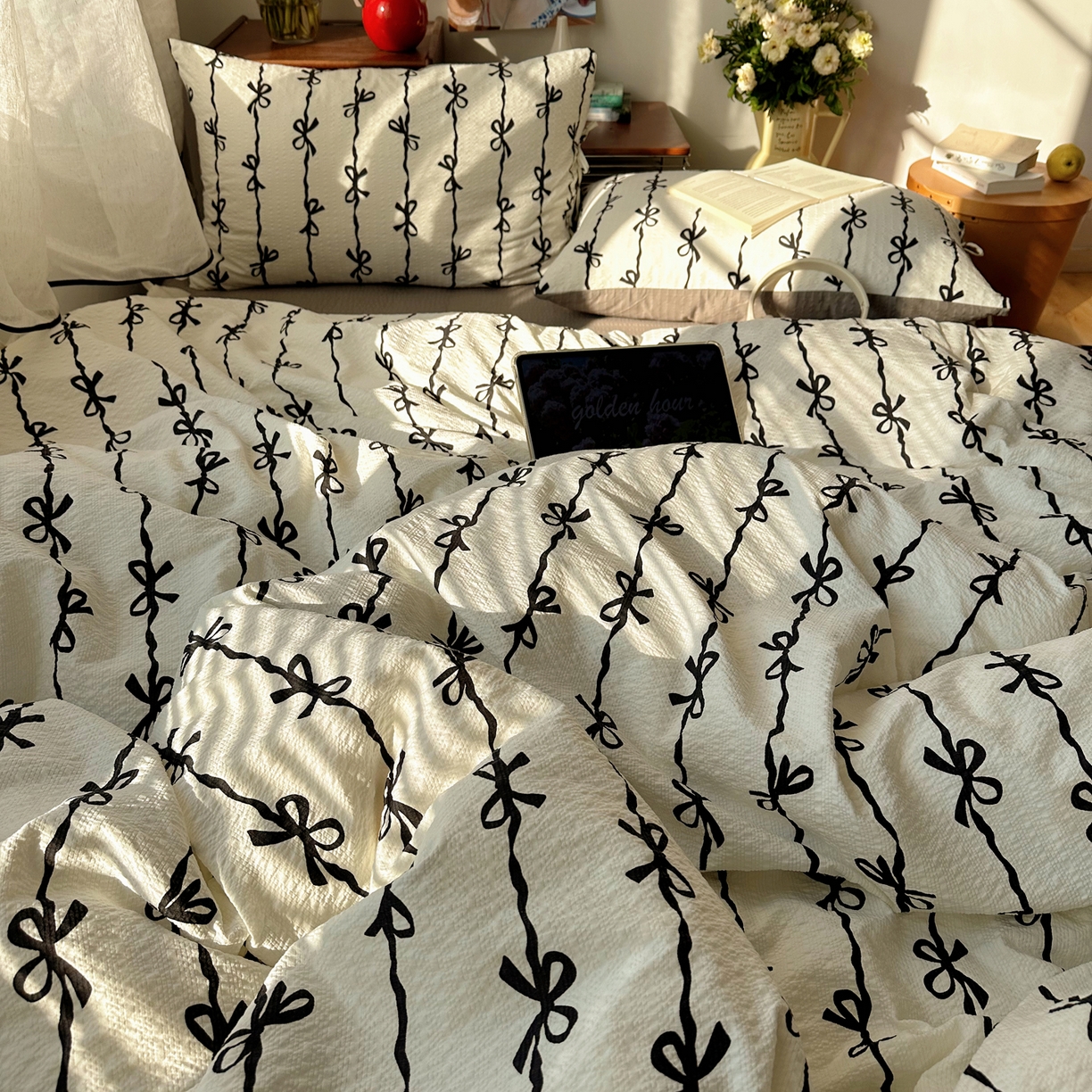 91家纺网 家纺一手货源 找家纺 顾里家纺 2026新款韩系蝴蝶结系带泡芙棉套件四件套  会员-2元 可定制床笠+8元（小四件不做床笠） 黑蝴蝶结