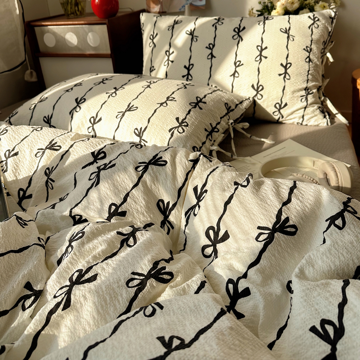 91家纺网 家纺一手货源 找家纺 顾里家纺 2026新款韩系蝴蝶结系带泡芙棉套件四件套  会员-2元 可定制床笠+8元（小四件不做床笠） 黑蝴蝶结