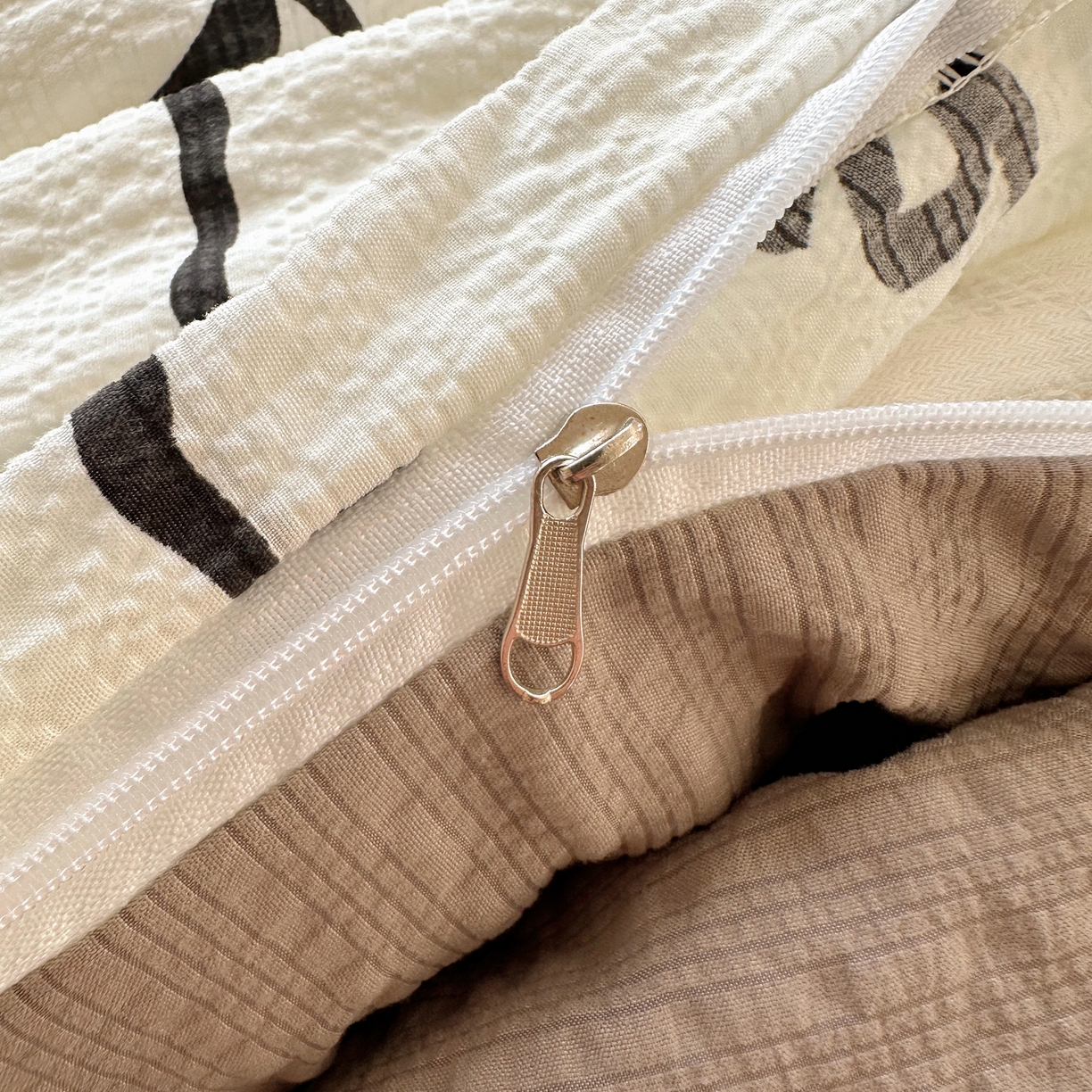 91家纺网 家纺一手货源 找家纺 顾里家纺 2026新款韩系蝴蝶结系带泡芙棉套件四件套  会员-2元 可定制床笠+8元（小四件不做床笠） 黑蝴蝶结