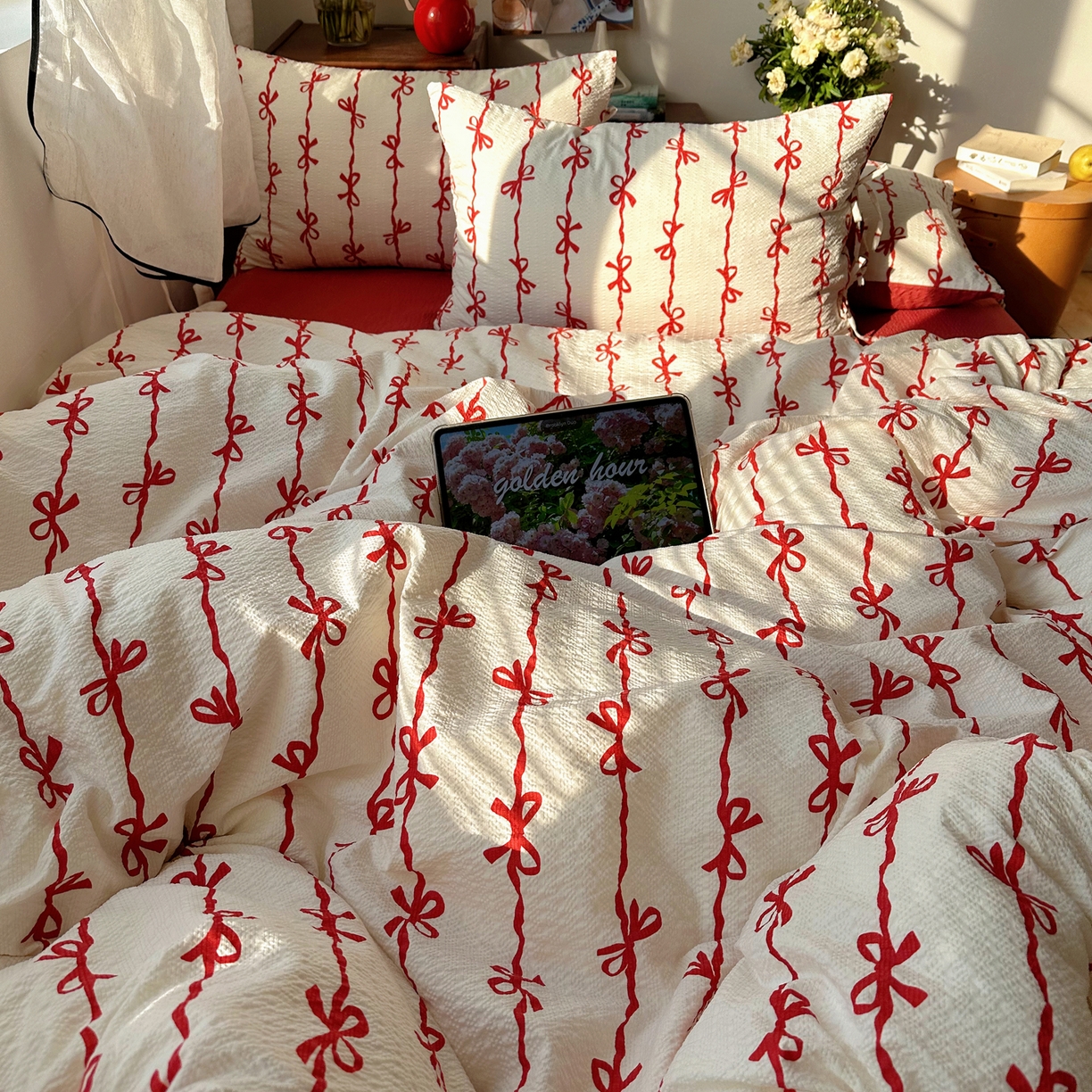 91家纺网 家纺一手货源 找家纺 顾里家纺 2026新款韩系蝴蝶结系带泡芙棉套件四件套  会员-2元 可定制床笠+8元（小四件不做床笠） 红蝴蝶结