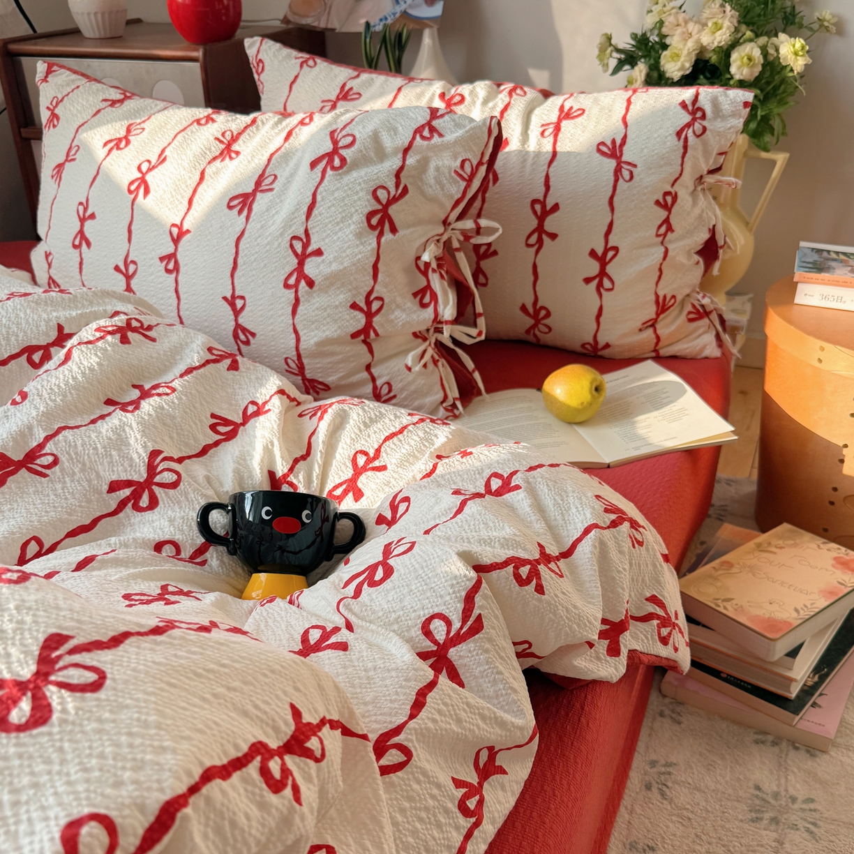 91家纺网 家纺一手货源 找家纺 顾里家纺 2026新款韩系蝴蝶结系带泡芙棉套件四件套  会员-2元 可定制床笠+8元（小四件不做床笠） 红蝴蝶结