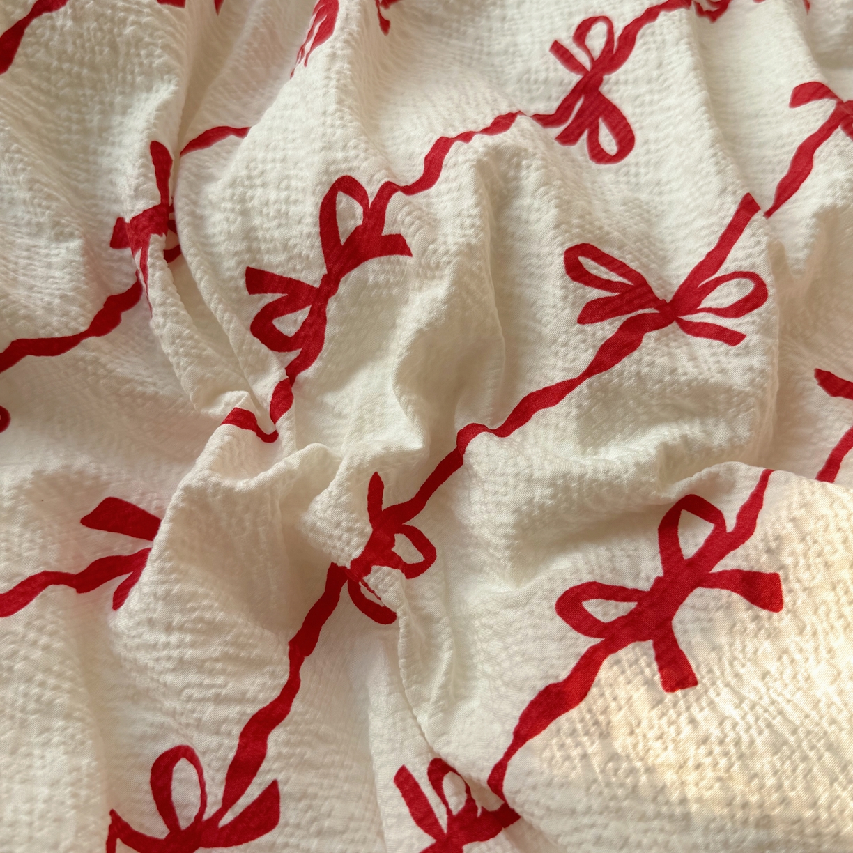 91家纺网 家纺一手货源 找家纺 顾里家纺 2026新款韩系蝴蝶结系带泡芙棉套件四件套  会员-2元 可定制床笠+8元（小四件不做床笠） 红蝴蝶结