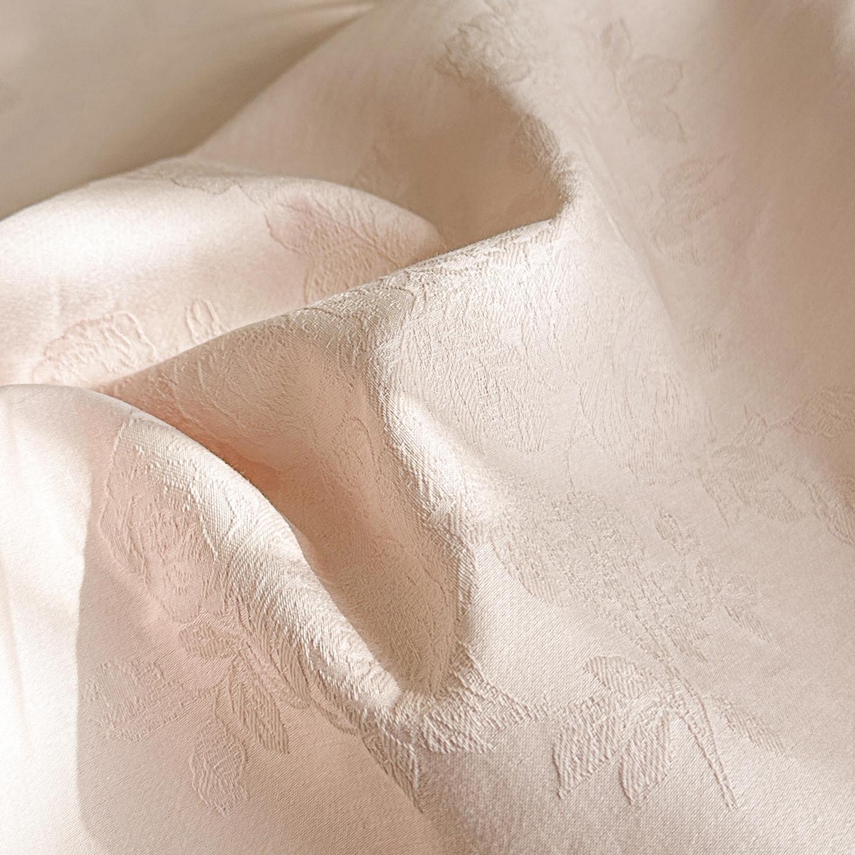 91家纺网 家纺一手货源 找家纺 涵宸家纺 2026新款全棉提花里拉系列单床单 床单-花夕-粉