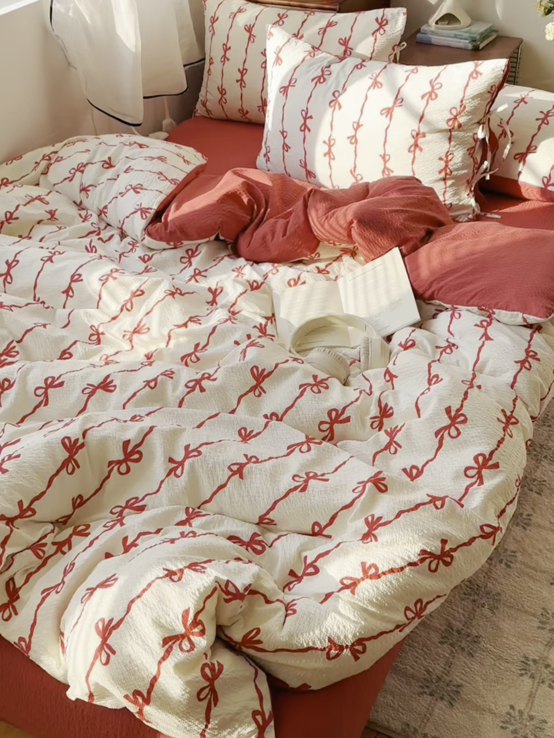 91家纺网 家纺一手货源 找家纺 顾里家纺 2026新款韩系蝴蝶结系带泡芙棉套件四件套  会员-2元 可定制床笠+8元（小四件不做床笠） 红蝴蝶结