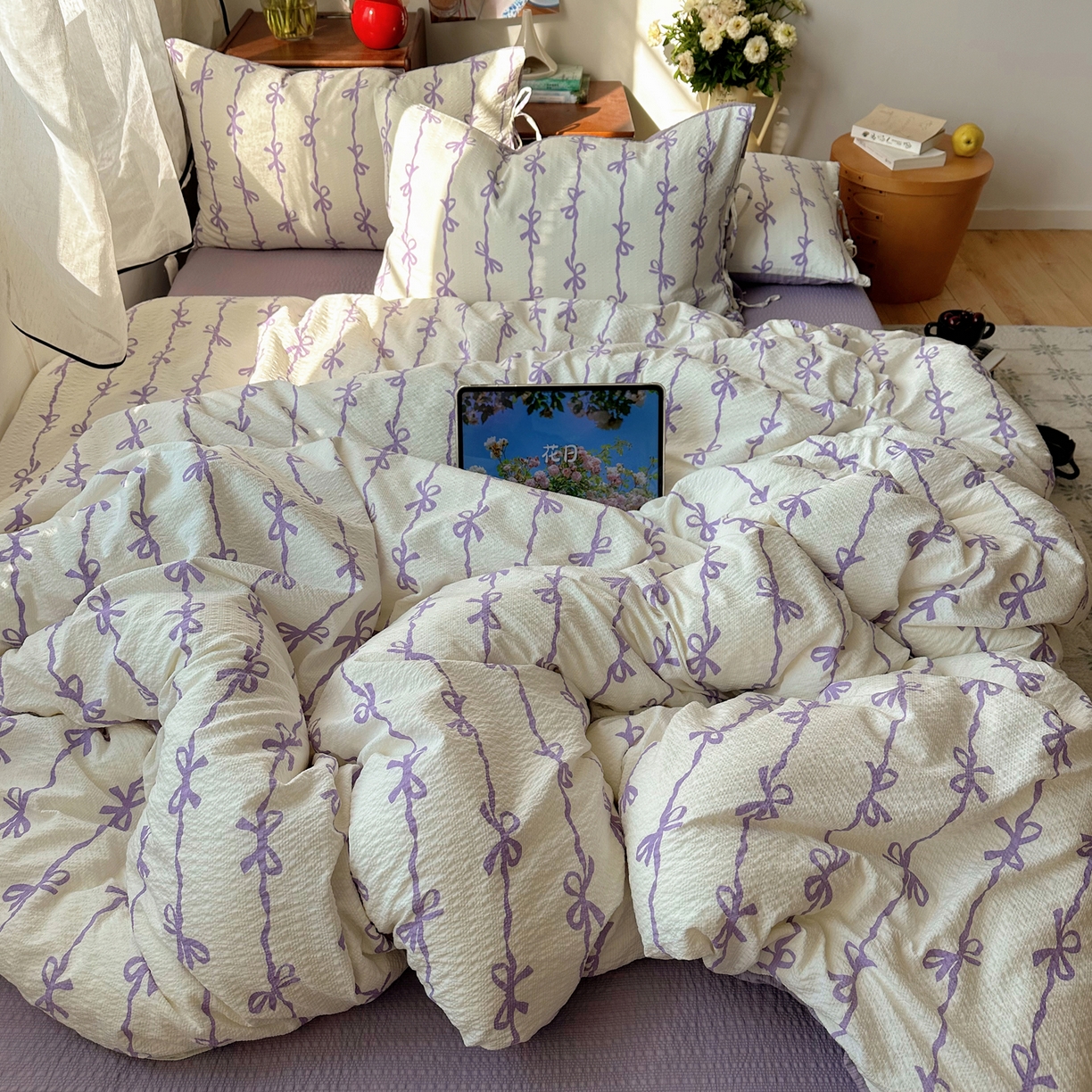 91家纺网 家纺一手货源 找家纺 顾里家纺 2026新款韩系蝴蝶结系带泡芙棉套件四件套  会员-2元 可定制床笠+8元（小四件不做床笠） 紫蝴蝶结