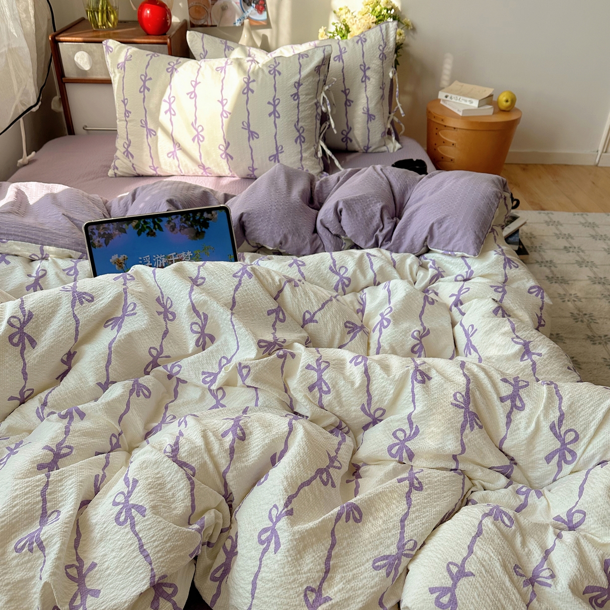 91家纺网 家纺一手货源 找家纺 顾里家纺 2026新款韩系蝴蝶结系带泡芙棉套件四件套  会员-2元 可定制床笠+8元（小四件不做床笠） 紫蝴蝶结