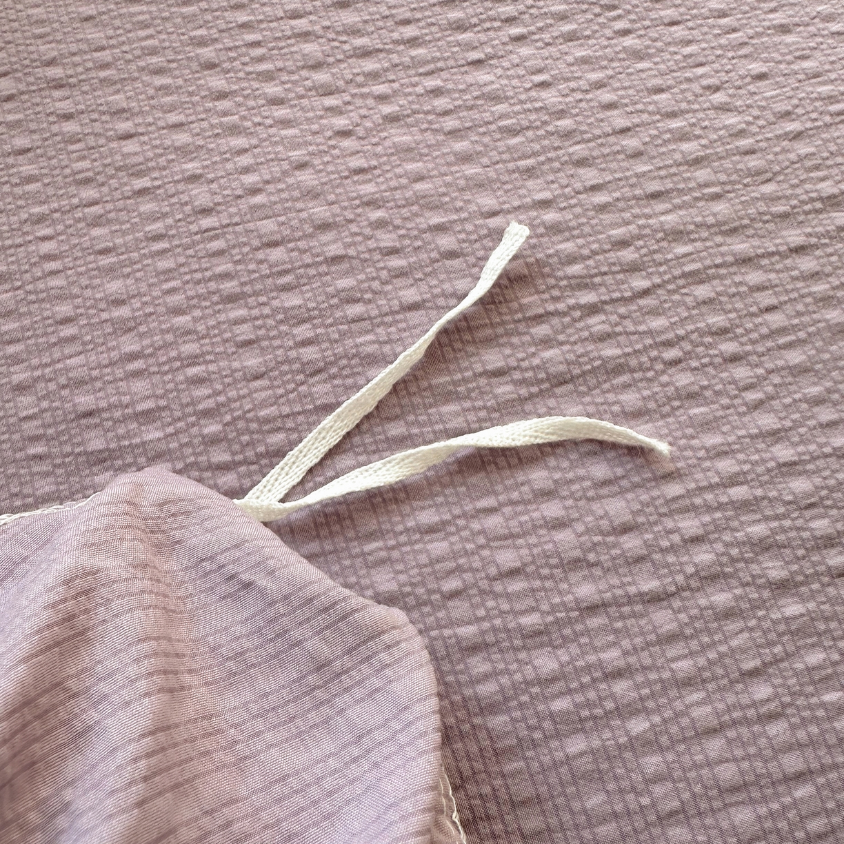 91家纺网 家纺一手货源 找家纺 顾里家纺 2026新款韩系蝴蝶结系带泡芙棉套件四件套  会员-2元 可定制床笠+8元（小四件不做床笠） 紫蝴蝶结