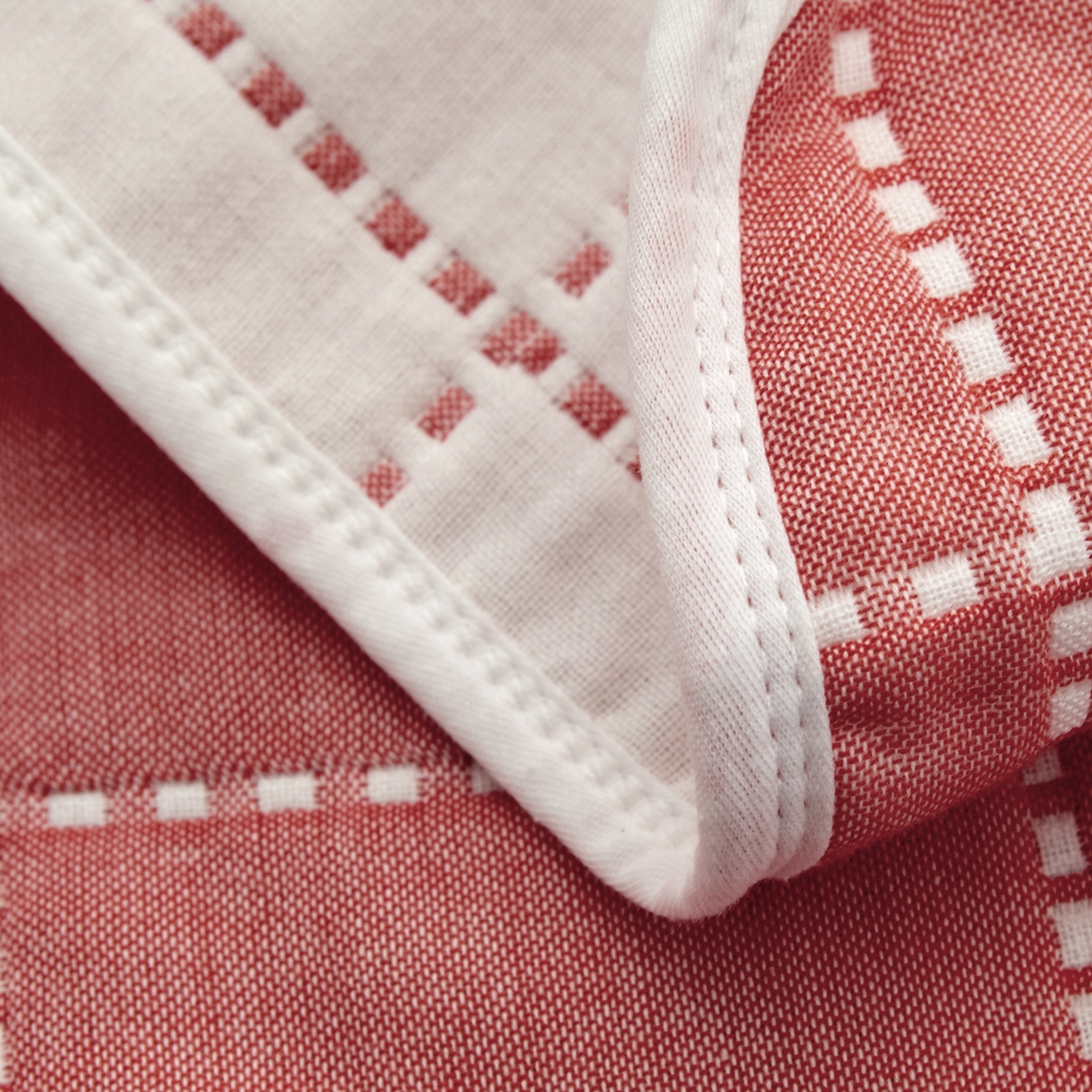 91家纺网 家纺一手货源 找家纺 朴尔家纺-毛巾被 2026新款六层纱布全棉循环小花型枕巾 时尚虚线-粉