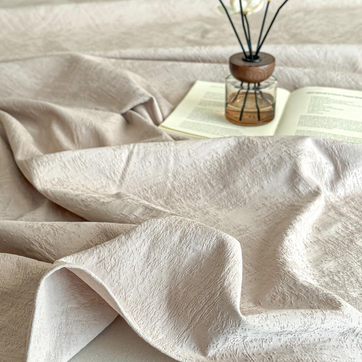 91家纺网 家纺一手货源 找家纺 涵宸家纺 2026新款全棉提花里拉系列单床单 床单-雾絮-灰