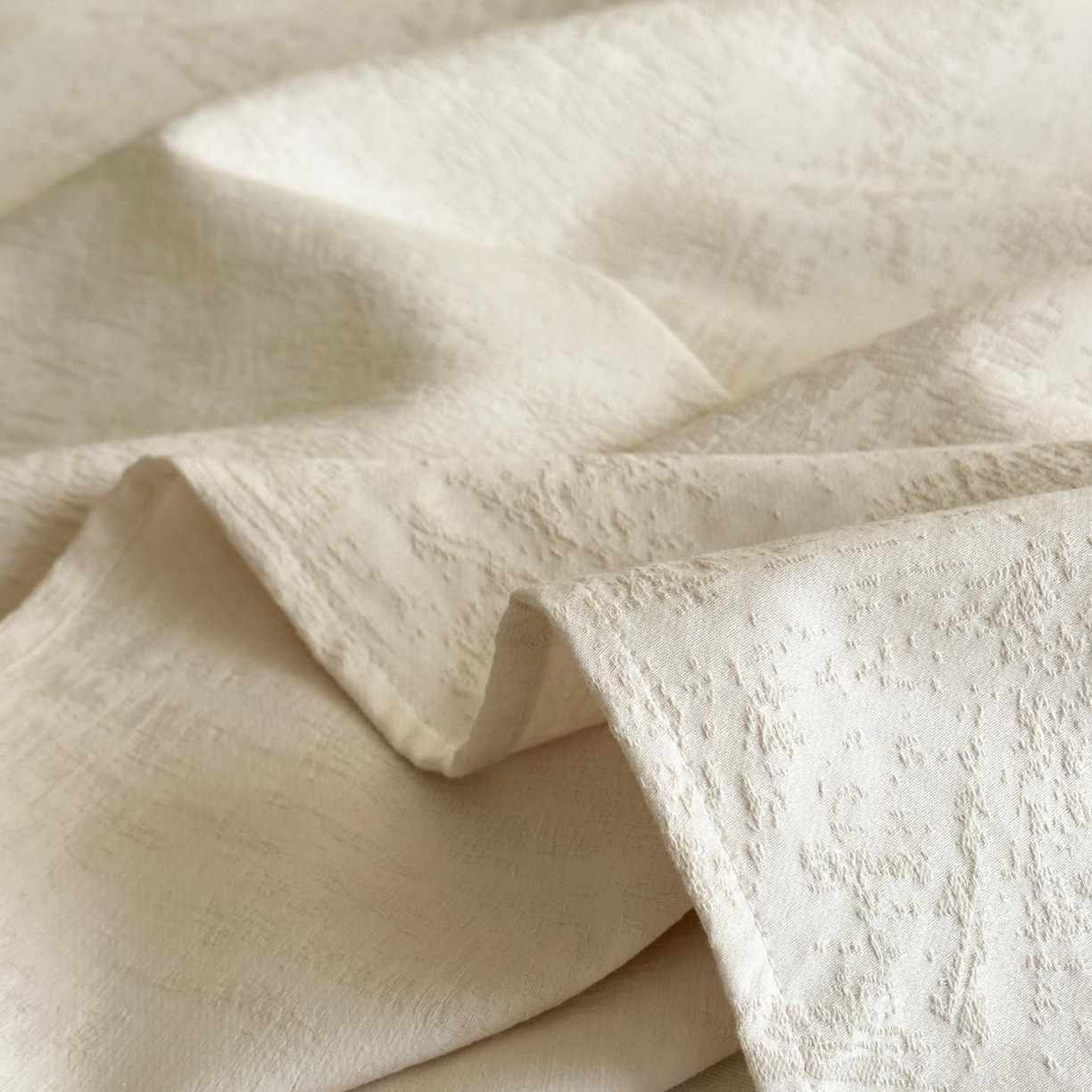 91家纺网 家纺一手货源 找家纺 涵宸家纺 2026新款全棉提花里拉系列单床单 床单-雾絮-奶白