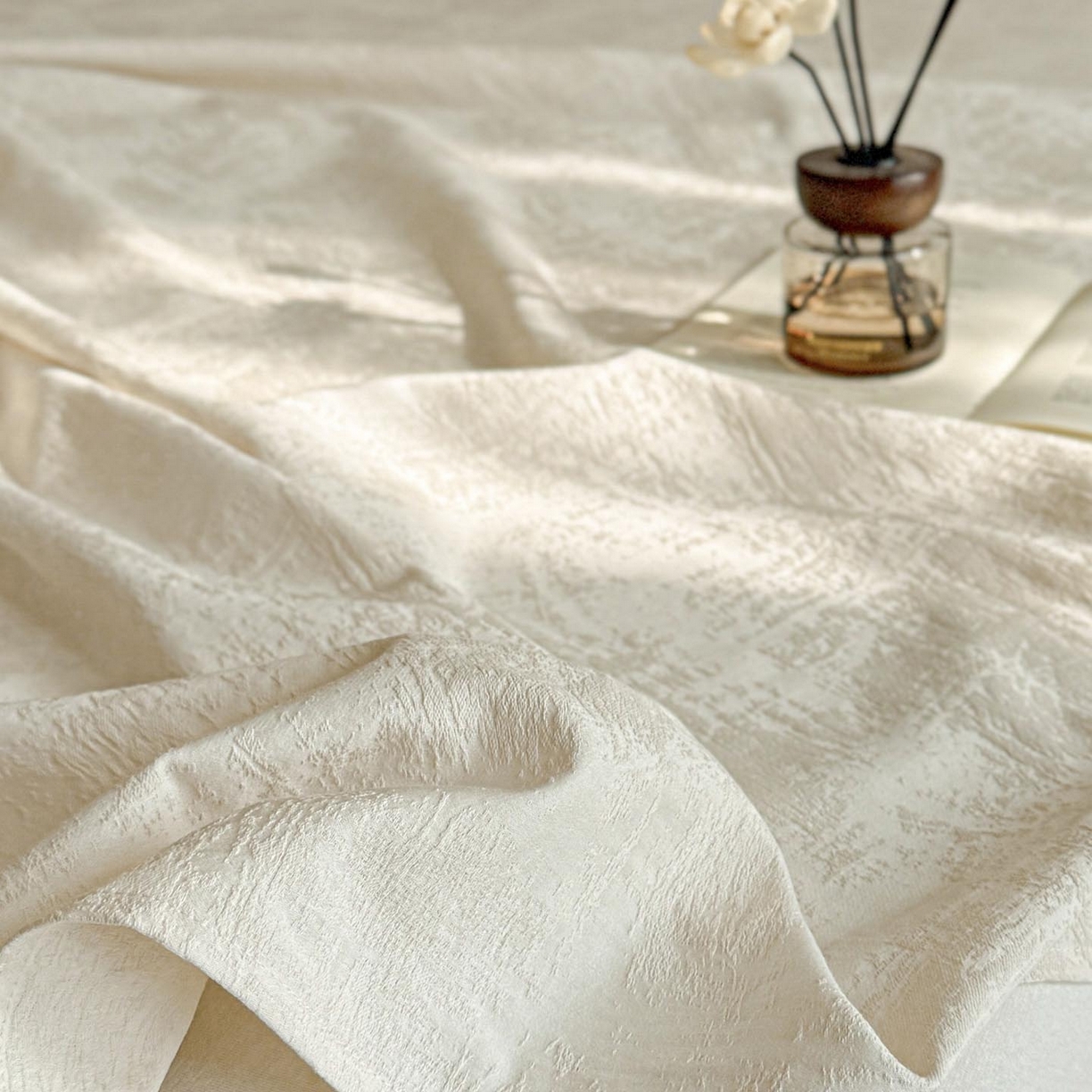 91家纺网 家纺一手货源 找家纺 涵宸家纺 2026新款全棉提花里拉系列单床单 床单-雾絮-奶白