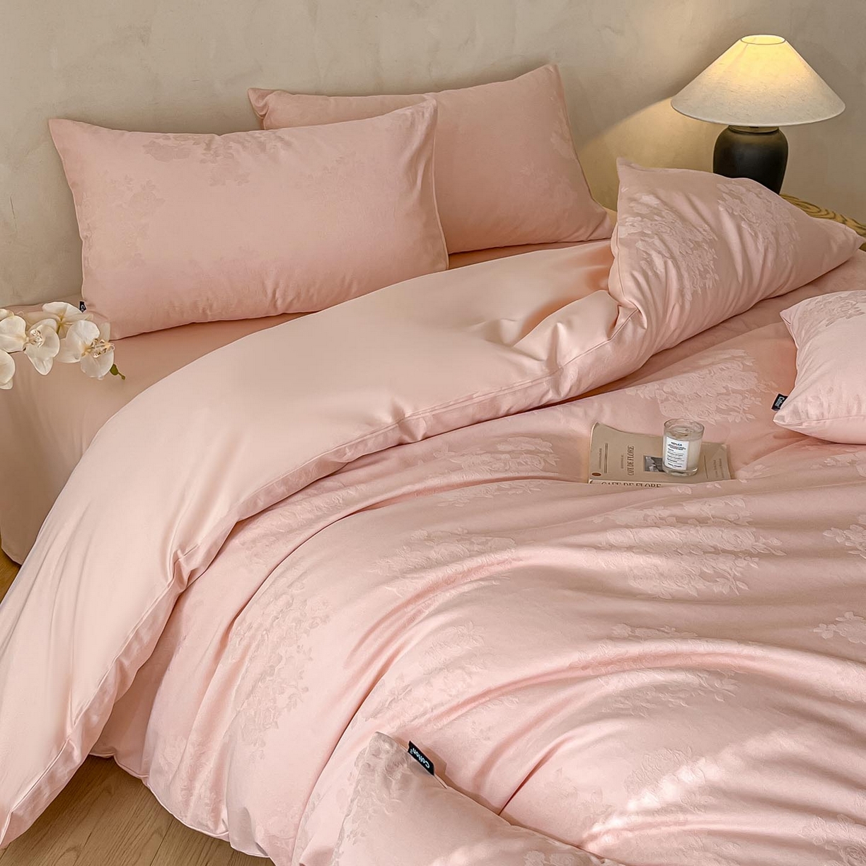 91家纺网 家纺一手货源 找家纺 涵宸家纺 2026新款全棉提花里拉系列四件套 花夕-粉