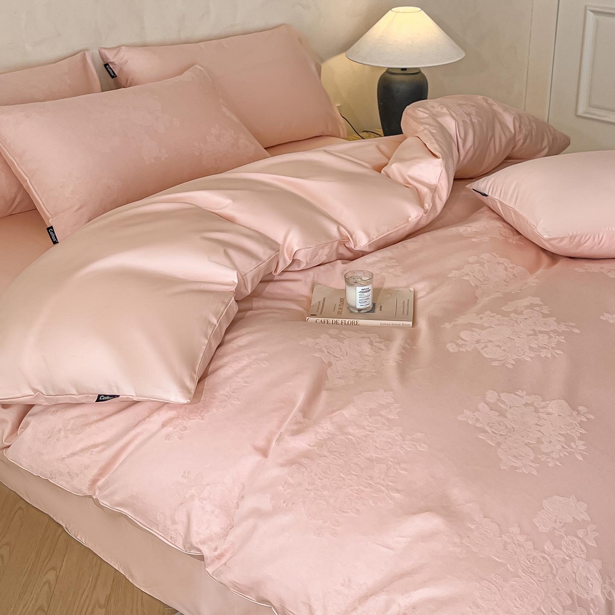 91家纺网 家纺一手货源 找家纺 涵宸家纺 2026新款全棉提花里拉系列四件套 花夕-粉