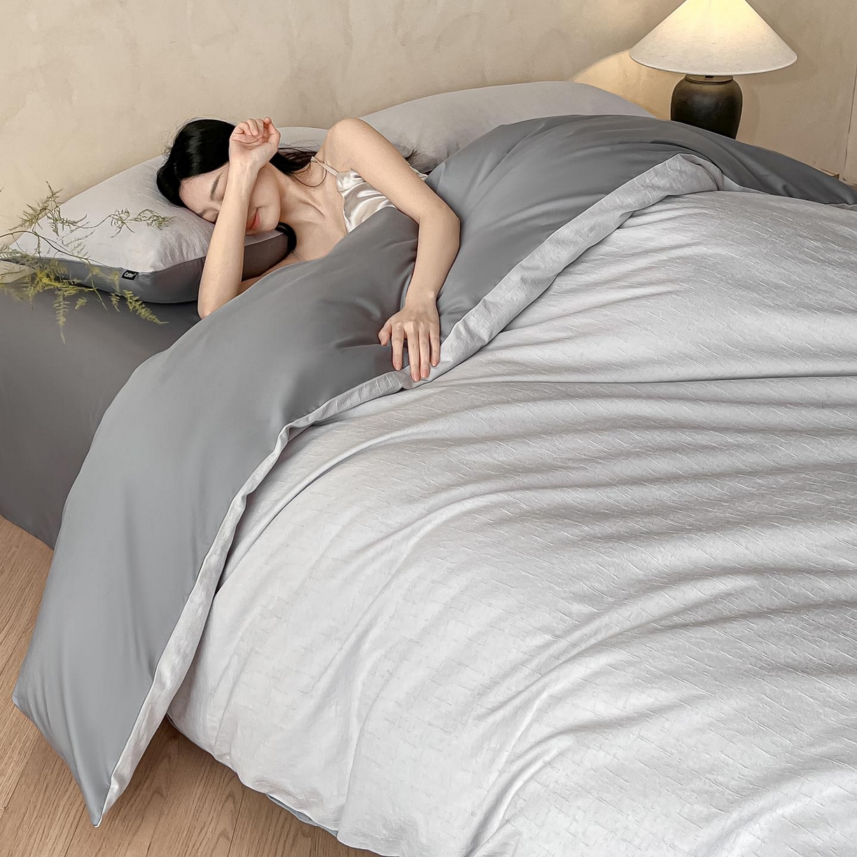 91家纺网 家纺一手货源 找家纺 涵宸家纺 2026新款全棉提花里拉系列四件套 凌维-灰