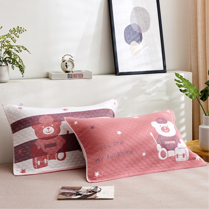 91家纺网 家纺一手货源 找家纺 朴尔家纺-毛巾被 2026新款三层纱布枕巾确认版 阳光熊-粉