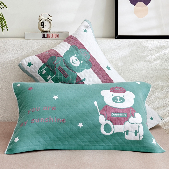 91家纺网 家纺一手货源 找家纺 朴尔家纺-毛巾被 2026新款三层纱布枕巾确认版 阳光熊-绿