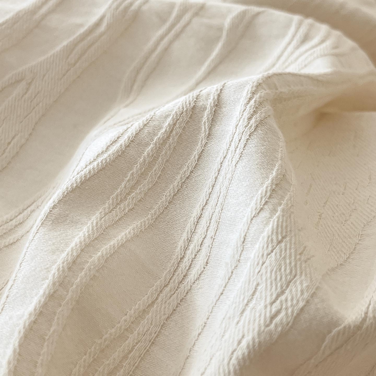 91家纺网 家纺一手货源 找家纺 涵宸家纺 2026新款全棉提花里拉系列四件套 律动格韵