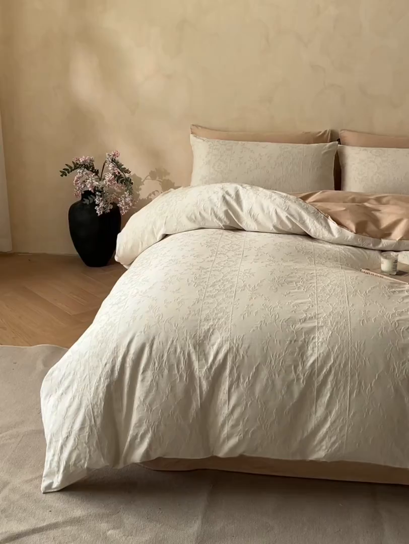 91家纺网 家纺一手货源 找家纺 涵宸家纺 2026新款全棉提花里拉系列四件套 沁语-奶白
